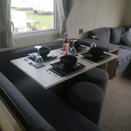 8 Berth Caravan Martello Beach Clacton Jaywick Sands Exterior photo