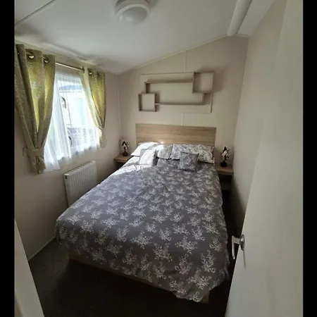 8 Berth Caravan Martello Beach Clacton Jaywick Sands Exterior photo